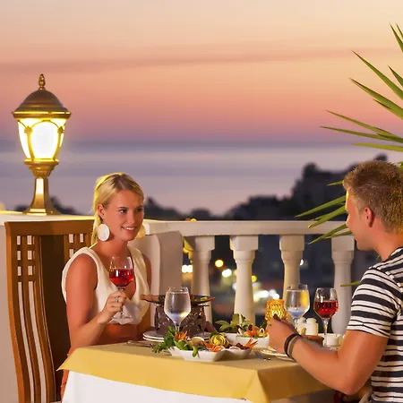 Club Paradiso Hotel