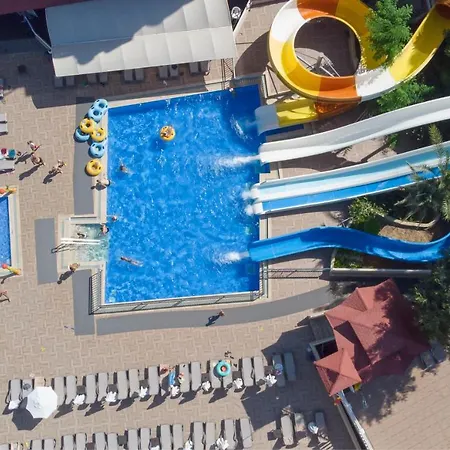 Club Paradiso Hotell 5*