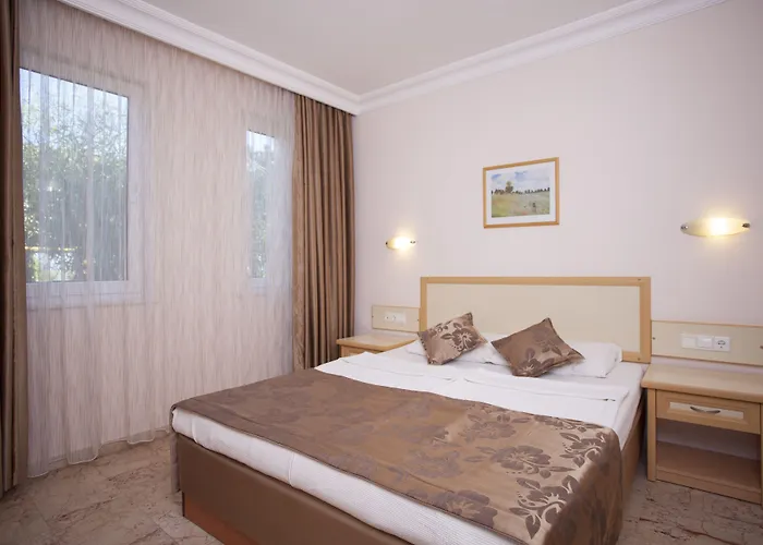 Ξενοδοχείο Club Paradiso 5*