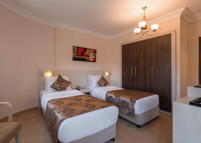 Club Paradiso 5*