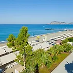 Hotel Club Paradiso 5*