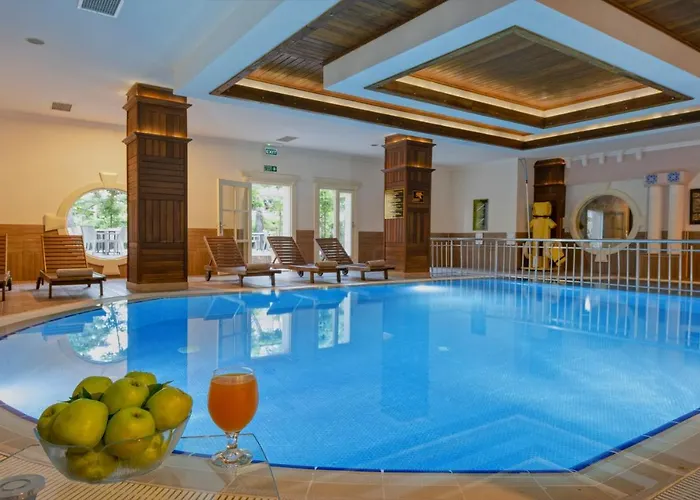 Club Paradiso 5*